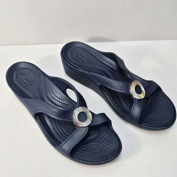 Crocs Sandals Women 9 Sanrah Beveled Circle Wedge Blue Comfort Summer Slides - Picture 3 of 12
